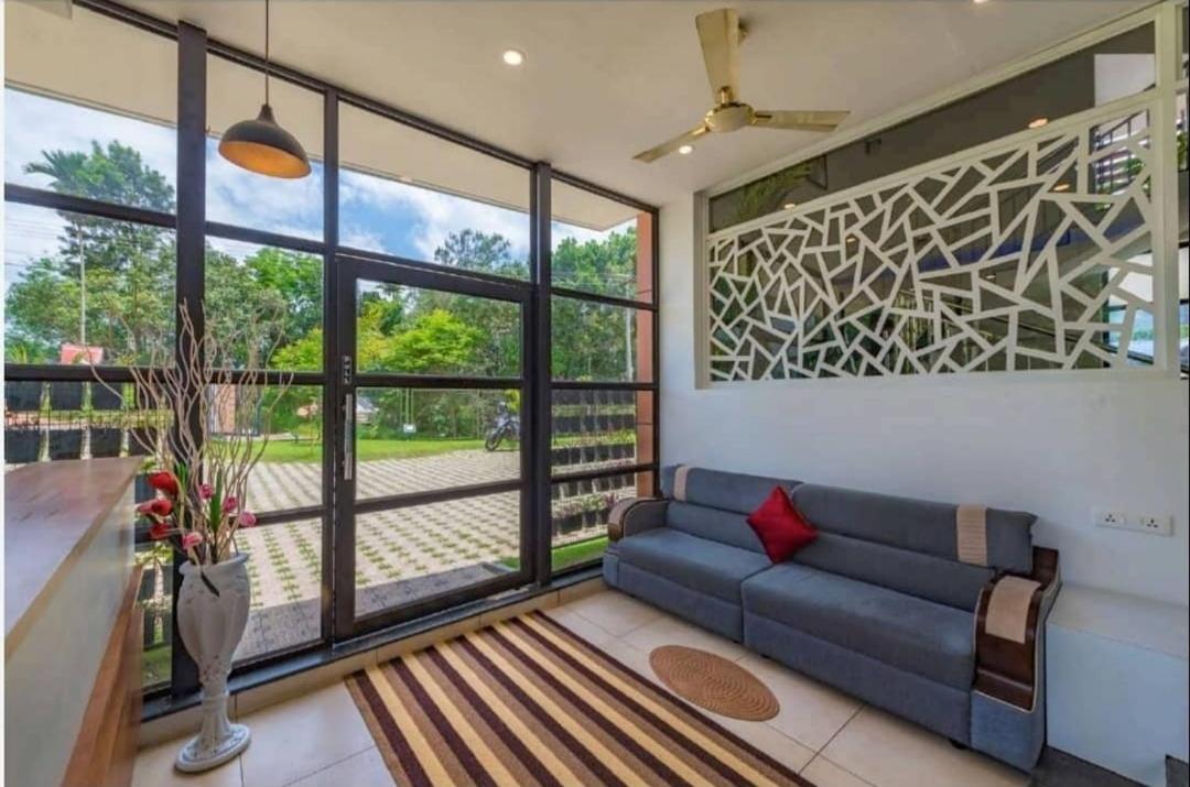 Hotel Palmtree Leaf, Munnar Extérieur photo