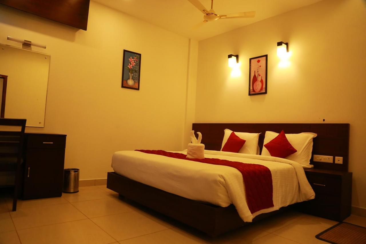 Hotel Palmtree Leaf, Munnar Extérieur photo