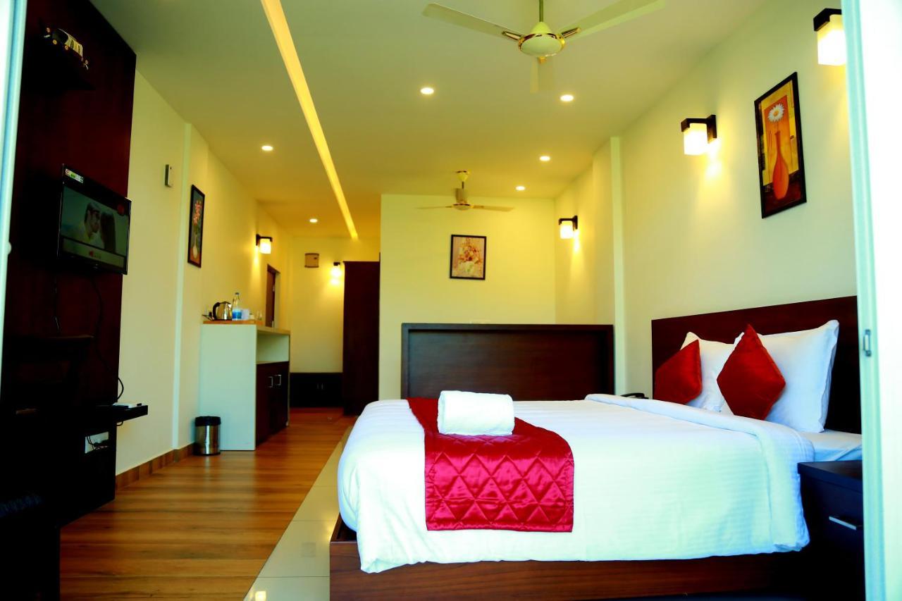 Hotel Palmtree Leaf, Munnar Extérieur photo